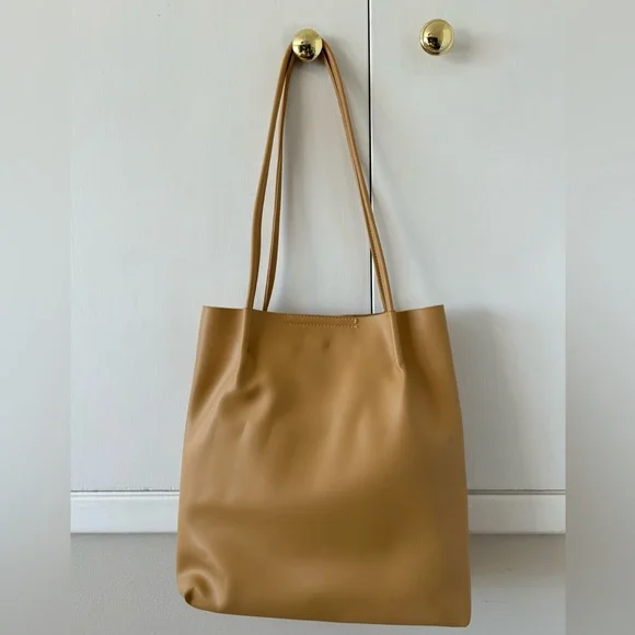 Simons Tan Shoulder Bag - Picture 4 of 4